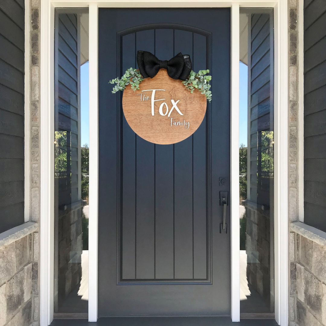 Personalized Family Name Round Sign | Door Hanger